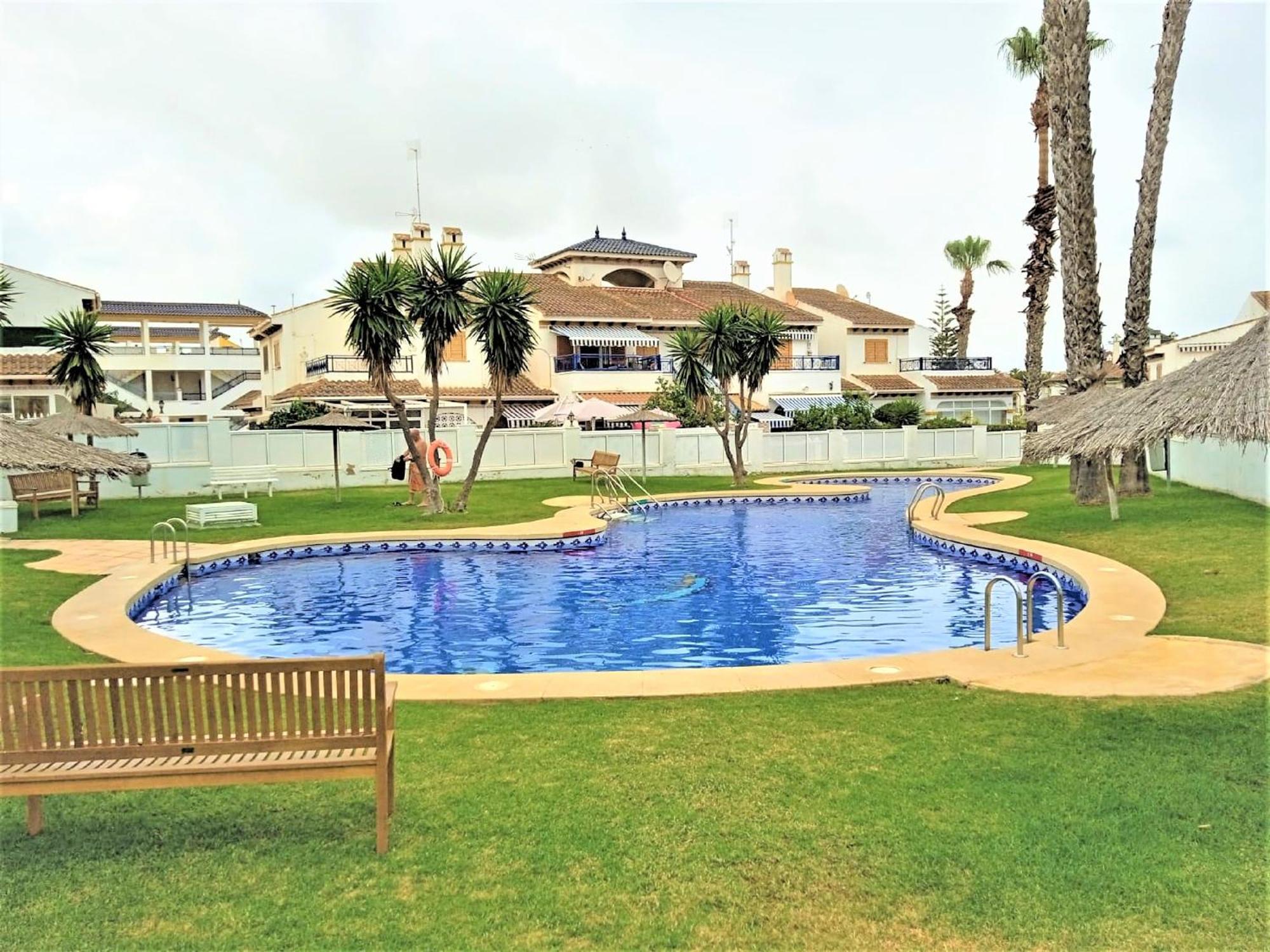Chalet Adosado En Riomar-3, Urbanizacion Residencial Privada Torre de la Horadada المظهر الخارجي الصورة