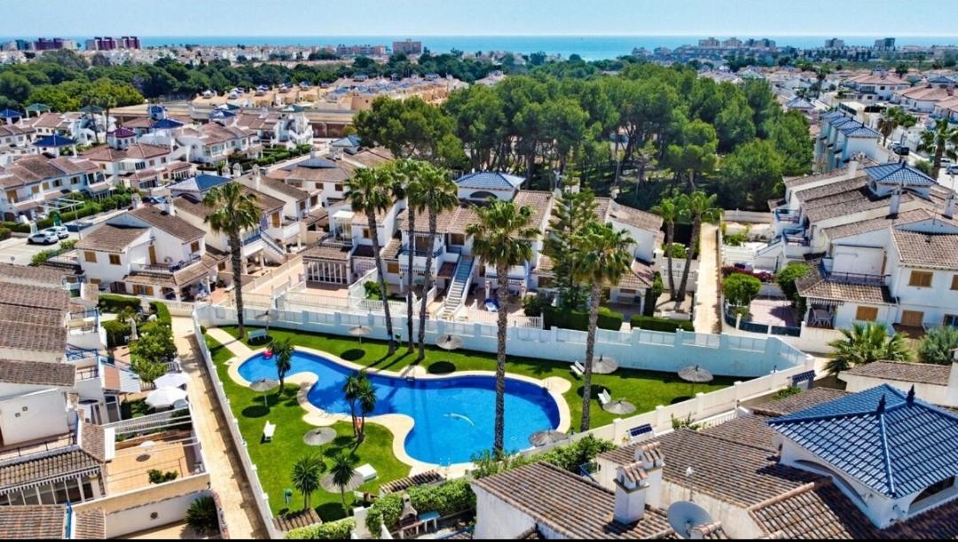 Chalet Adosado En Riomar-3, Urbanizacion Residencial Privada Torre de la Horadada المظهر الخارجي الصورة