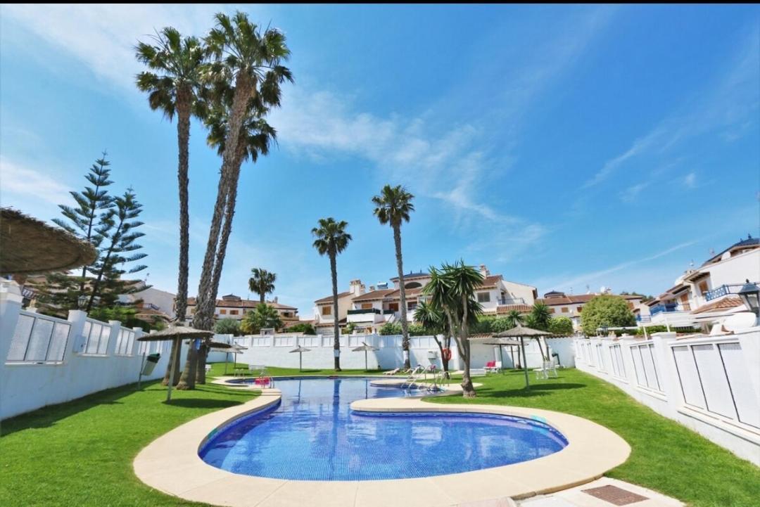 Chalet Adosado En Riomar-3, Urbanizacion Residencial Privada Torre de la Horadada المظهر الخارجي الصورة